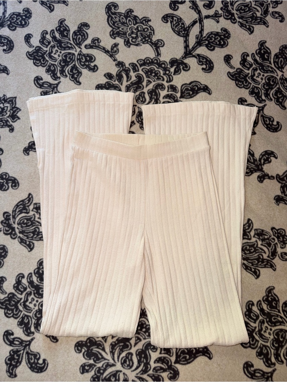 Ribbed Wide-Leg Knit Pants in Cream